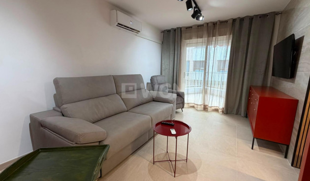 Odsprzedaż - Mieszkanie w bloku - Torrevieja - Playa del Cura