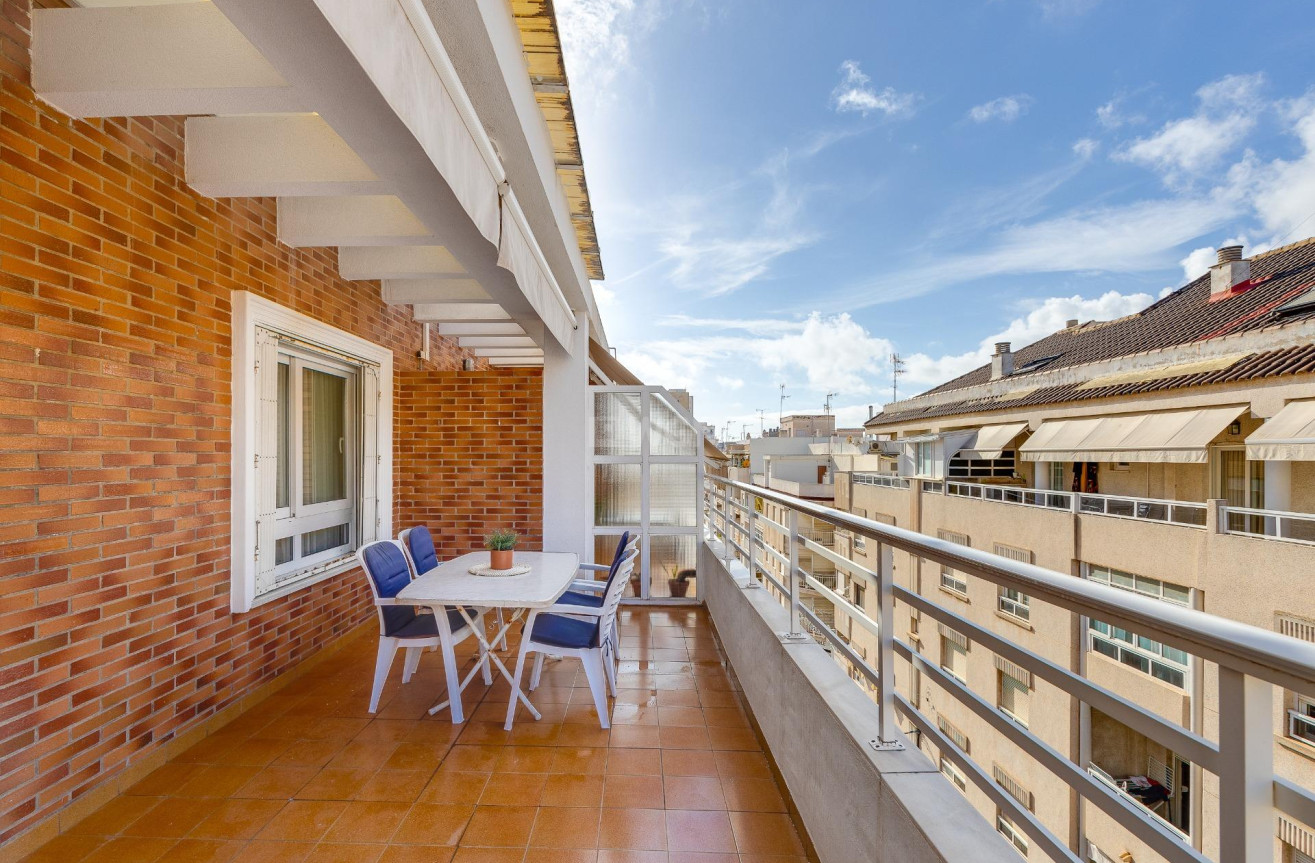 Odsprzedaż - Daszek - Torrevieja - Paseo Maritimo