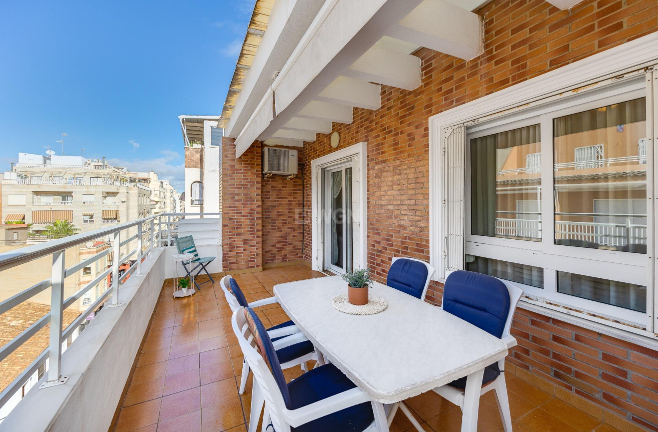 Odsprzedaż - Daszek - Torrevieja - Paseo Maritimo