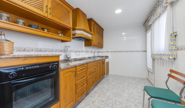Odsprzedaż - Daszek - Torrevieja - Paseo Maritimo