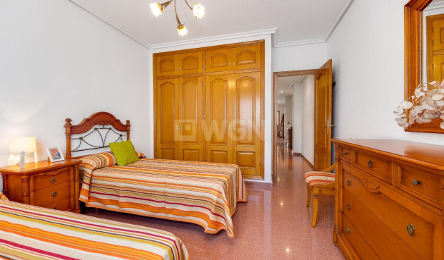 Odsprzedaż - Daszek - Torrevieja - Paseo Maritimo