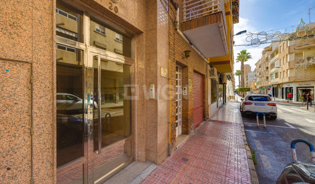 Odsprzedaż - Daszek - Torrevieja - Paseo Maritimo