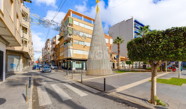 Odsprzedaż - Daszek - Torrevieja - Paseo Maritimo