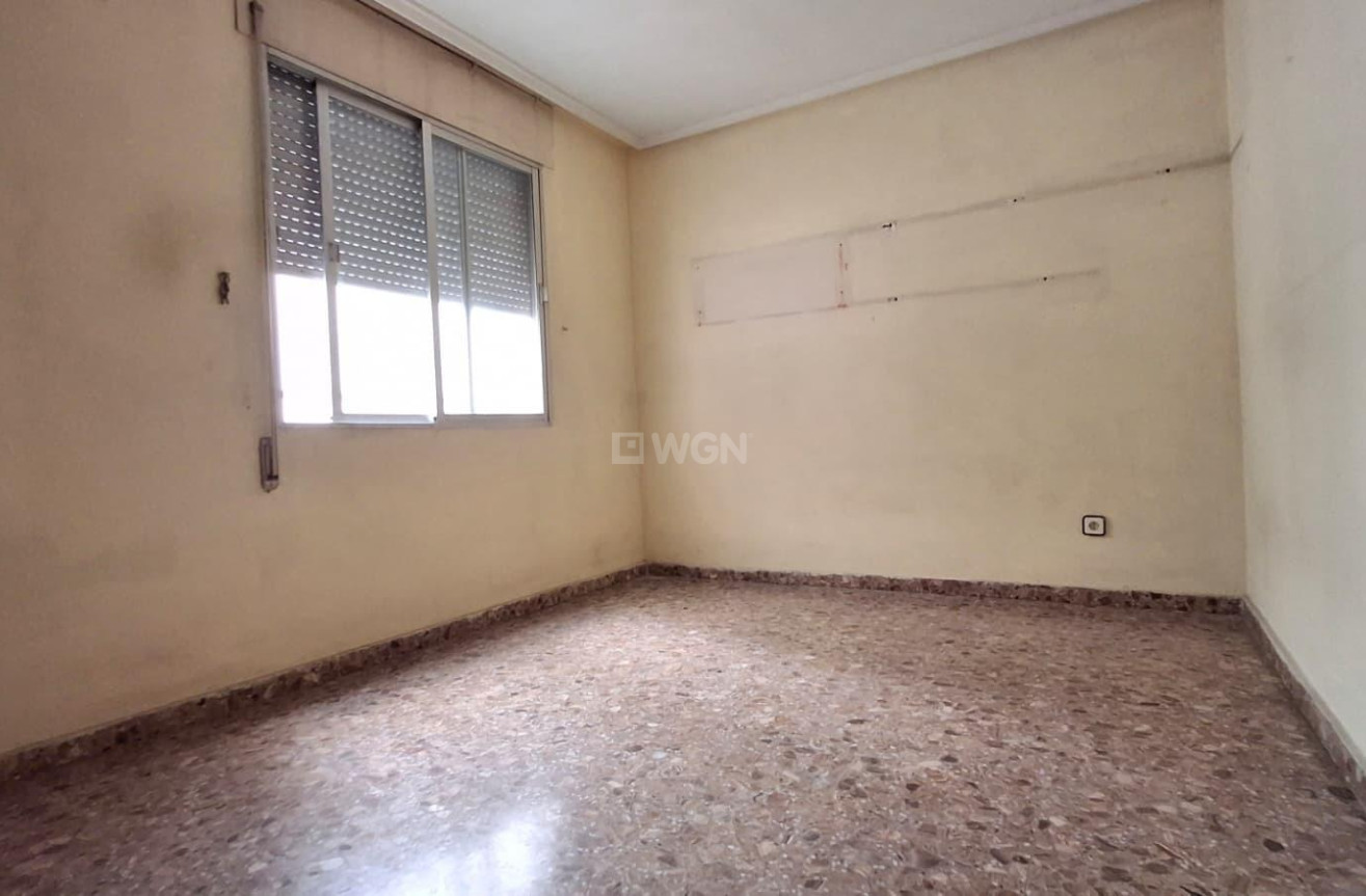 Odsprzedaż - Mieszkanie w bloku - Orihuela - Zona Centro