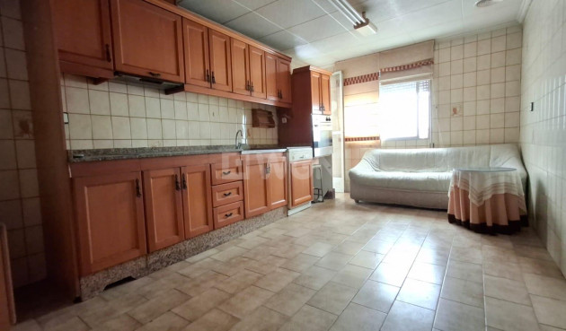 Odsprzedaż - Mieszkanie w bloku - Orihuela - Zona Centro