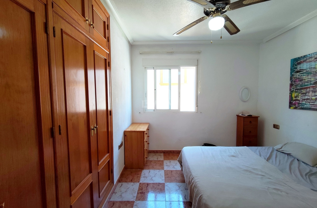 Odsprzedaż - Mieszkanie w bloku - Villamartin - Costa Blanca