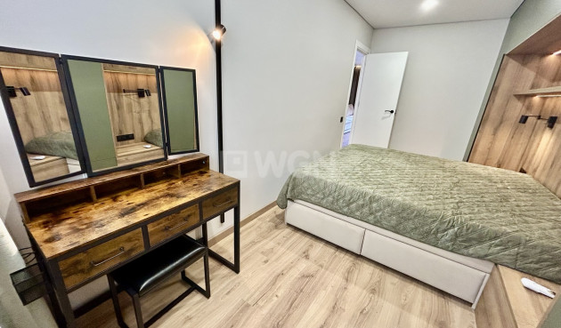 Odsprzedaż - Mieszkanie w bloku - Torrevieja - Costa Blanca