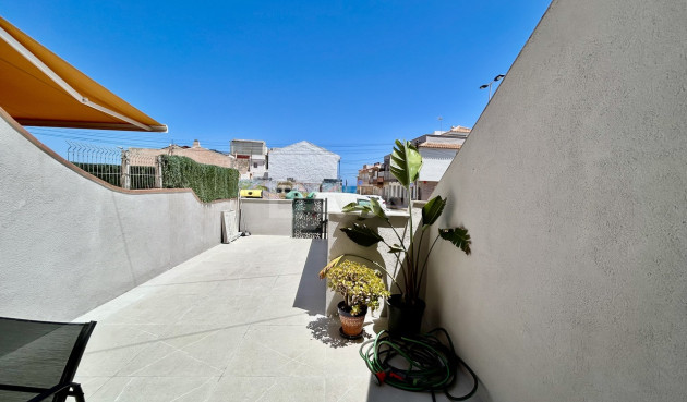 Odsprzedaż - Mieszkanie w bloku - Torrevieja - Costa Blanca