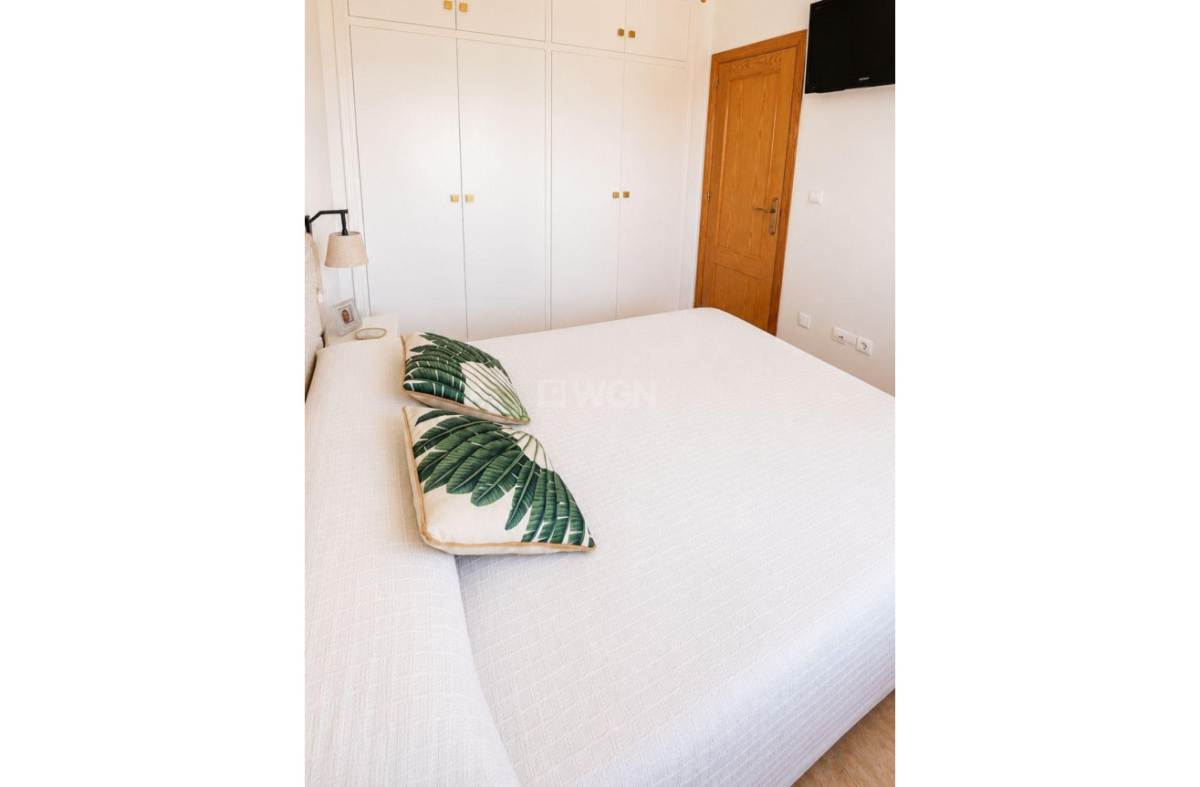 Odsprzedaż - Mieszkanie w bloku - Orihuela Costa - Campoamor