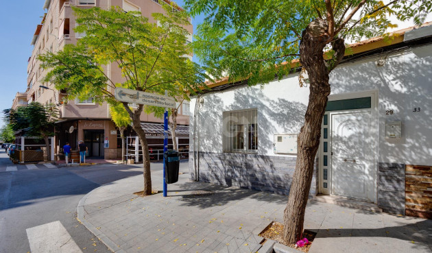 Odsprzedaż - Kamienica - Torrevieja - Centro