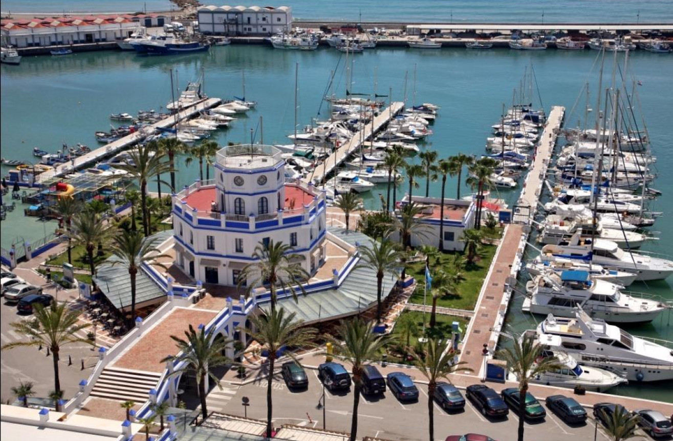 Nowy budynek - Daszek - Estepona - Playa La Rada