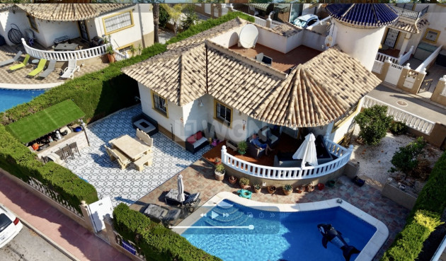 Odsprzedaż - Villa - Villamartin - Costa Blanca