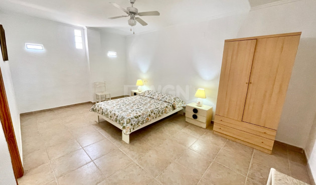 Odsprzedaż - Villa - Daya Nueva - Costa Blanca