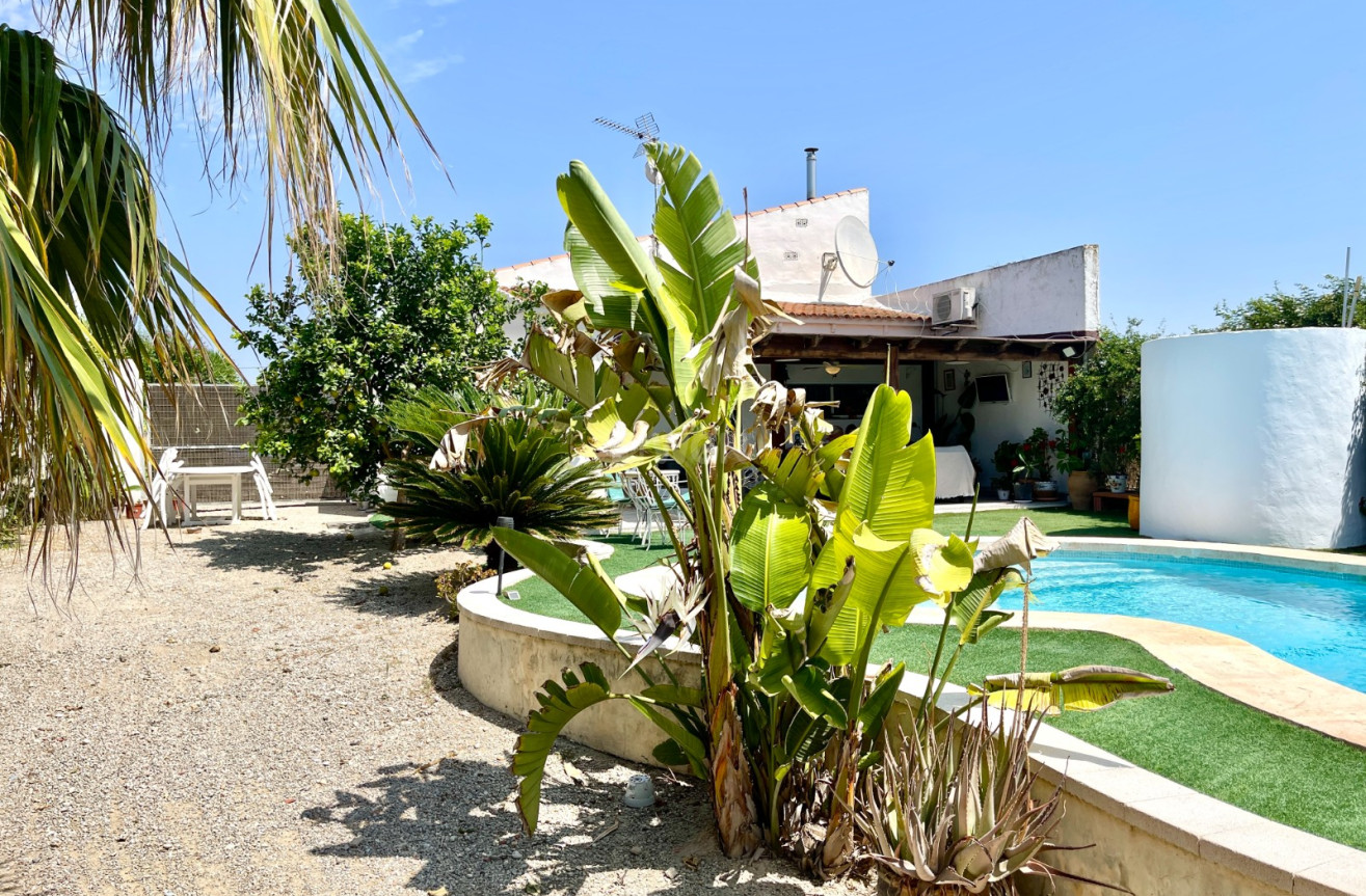 Odsprzedaż - Villa - Daya Nueva - Costa Blanca