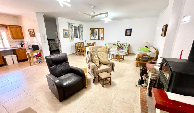 Odsprzedaż - Villa - Daya Nueva - Costa Blanca
