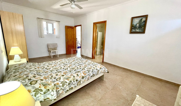 Odsprzedaż - Villa - Daya Nueva - Costa Blanca