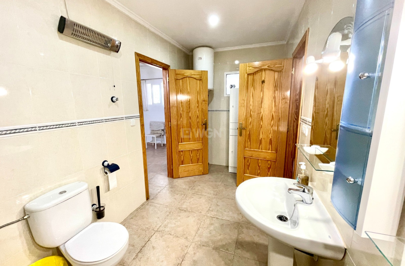 Odsprzedaż - Villa - Daya Nueva - Costa Blanca