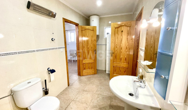 Odsprzedaż - Villa - Daya Nueva - Costa Blanca
