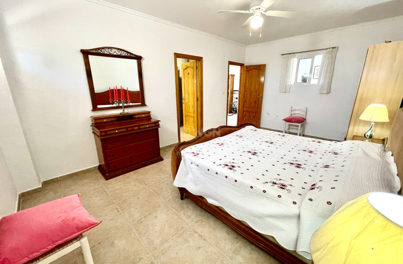 Odsprzedaż - Villa - Daya Nueva - Costa Blanca