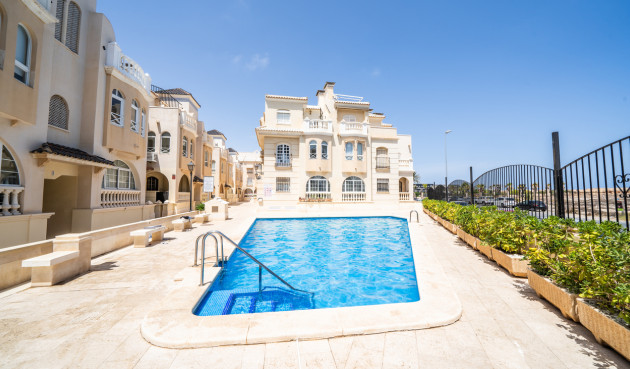 Odsprzedaż - Mieszkanie w bloku - Torrevieja - Costa Blanca