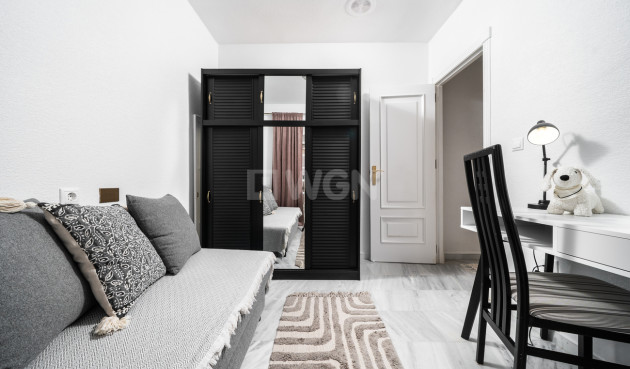 Odsprzedaż - Mieszkanie w bloku - Torrevieja - Costa Blanca