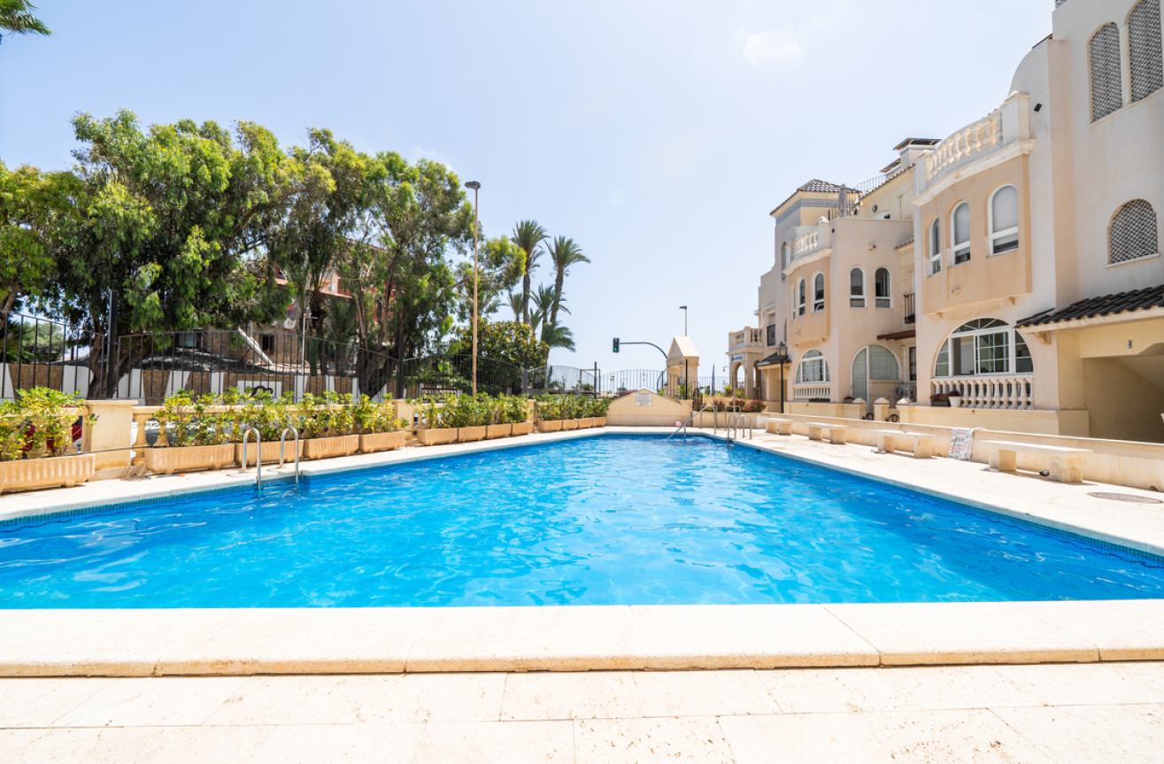 Odsprzedaż - Mieszkanie w bloku - Torrevieja - Costa Blanca