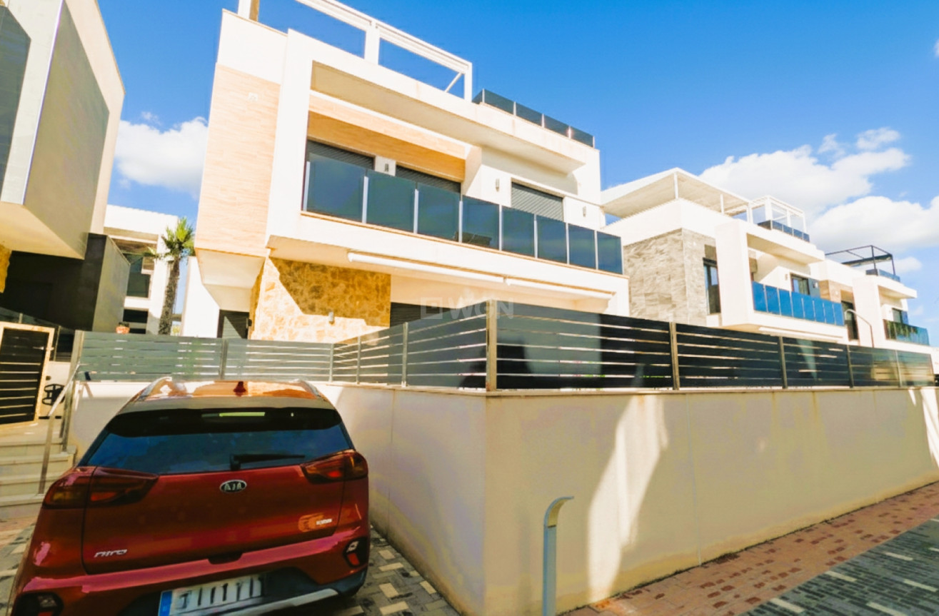 Odsprzedaż - Villa - Cabo Roig - Costa Blanca