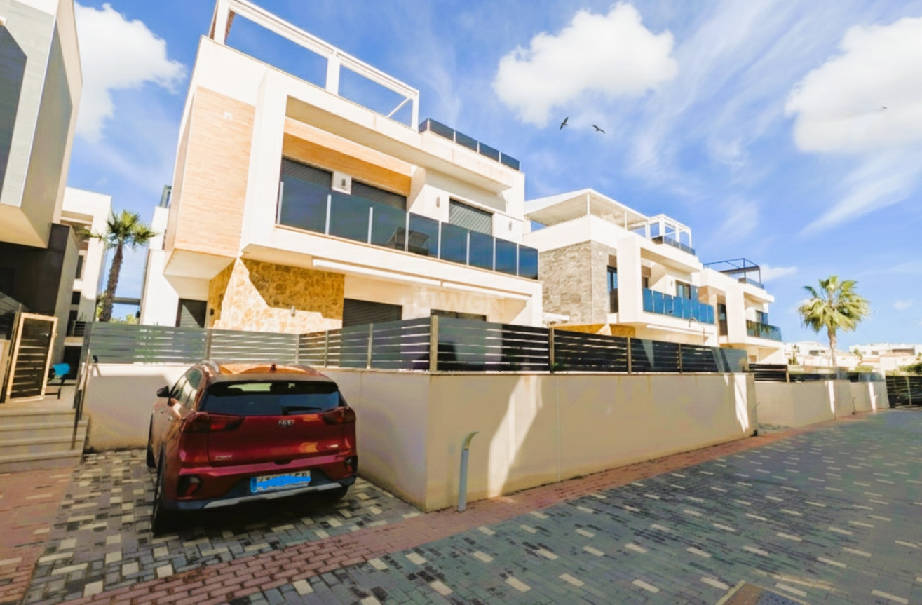 Odsprzedaż - Villa - Cabo Roig - Costa Blanca
