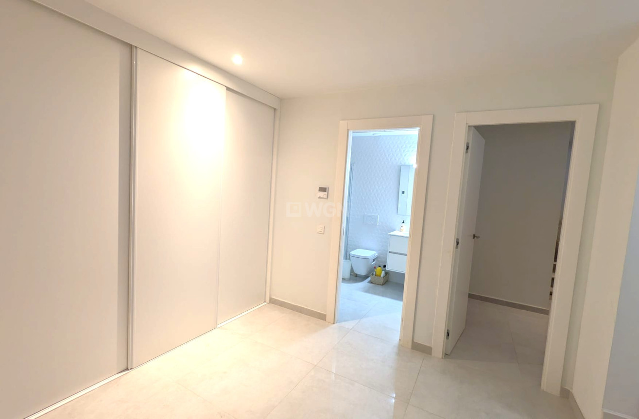 Odsprzedaż - Villa - Cabo Roig - Costa Blanca