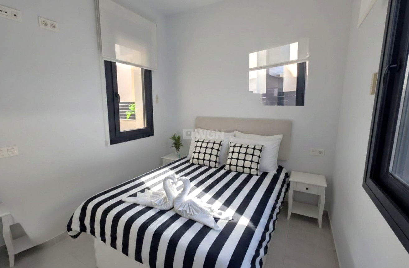 Odsprzedaż - Villa - Cabo Roig - Costa Blanca