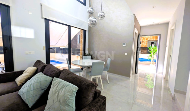 Odsprzedaż - Villa - Cabo Roig - Costa Blanca