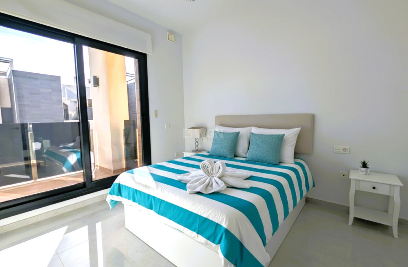 Odsprzedaż - Villa - Cabo Roig - Costa Blanca