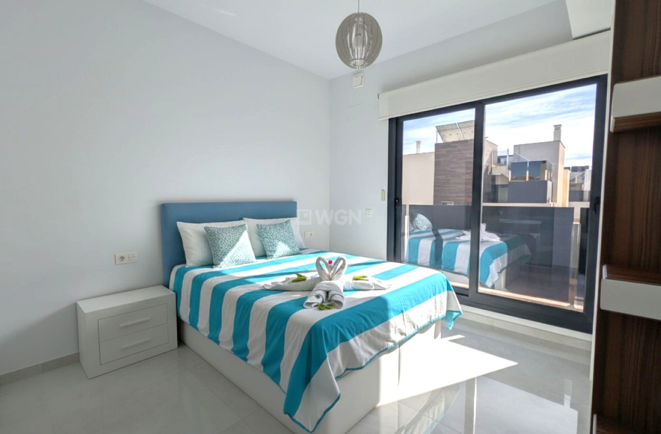 Odsprzedaż - Villa - Cabo Roig - Costa Blanca