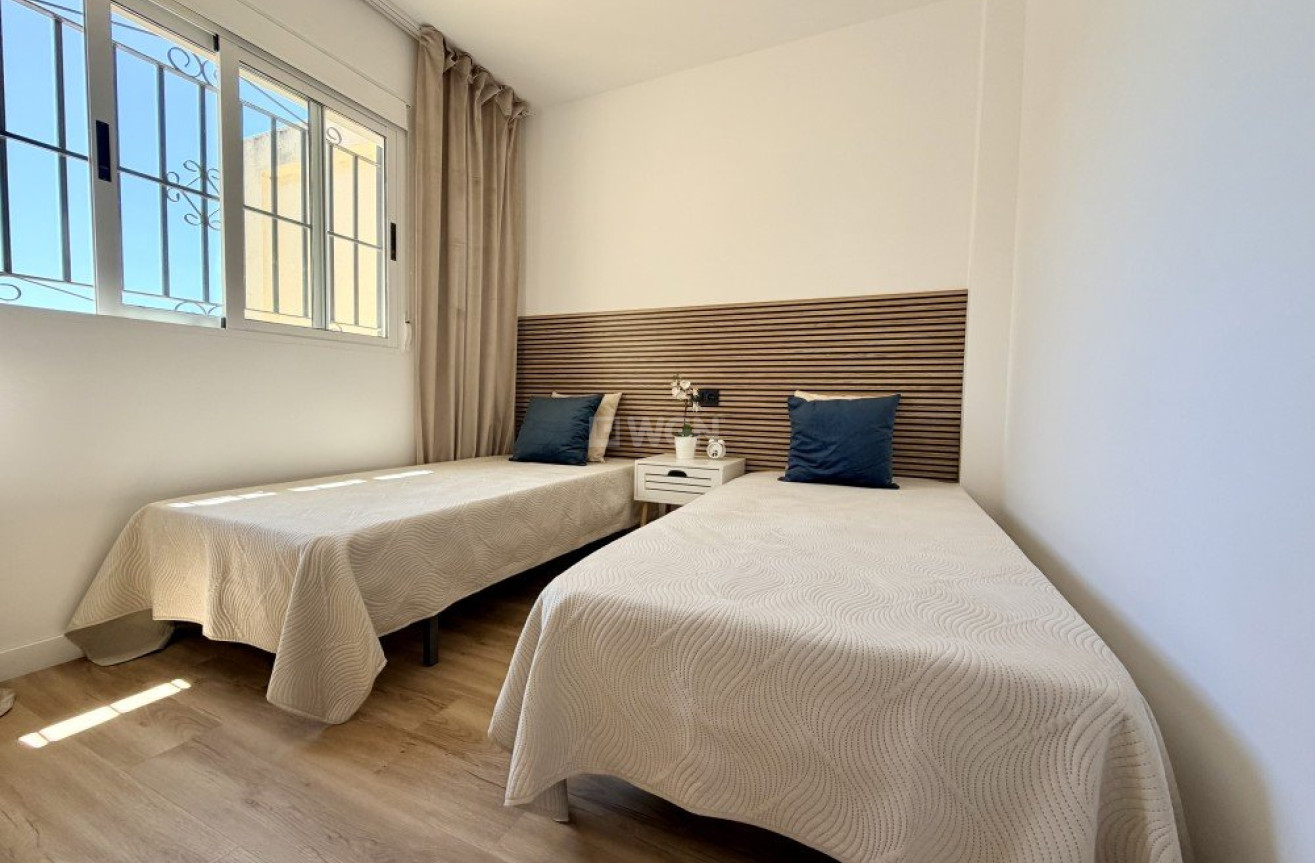 Odsprzedaż - Kamienica - Orihuela Costa - Costa Blanca