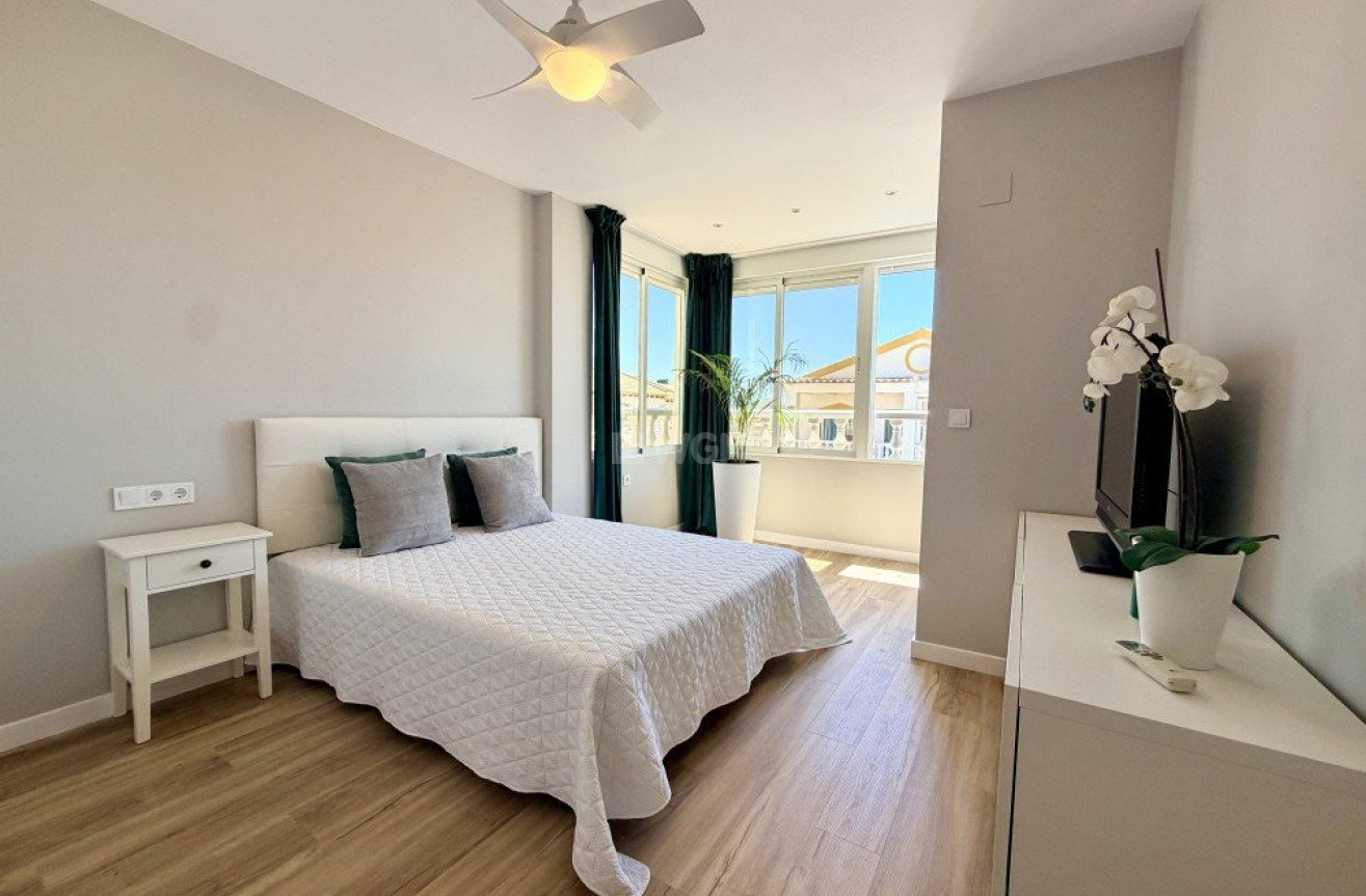 Odsprzedaż - Kamienica - Orihuela Costa - Costa Blanca