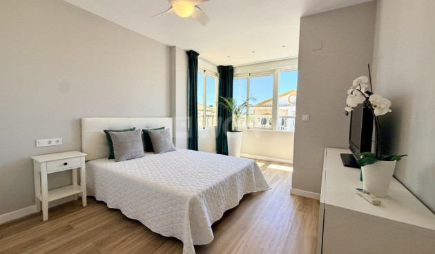 Odsprzedaż - Kamienica - Orihuela Costa - Costa Blanca
