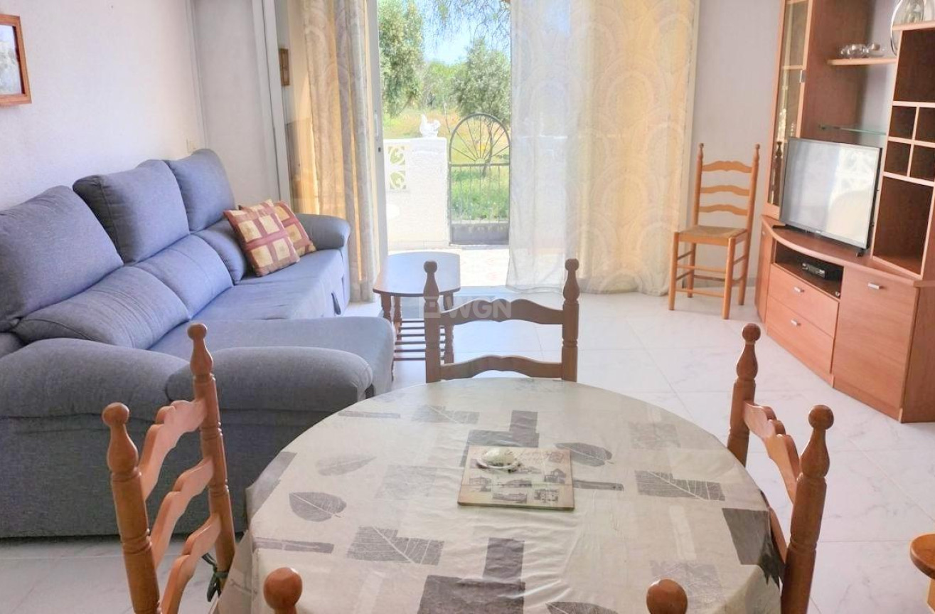 Odsprzedaż - Bungalow - Torrevieja - La Siesta - El Salado - Torreta