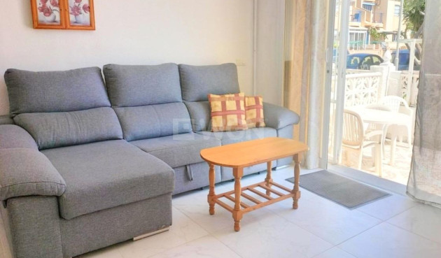 Odsprzedaż - Bungalow - Torrevieja - La Siesta - El Salado - Torreta