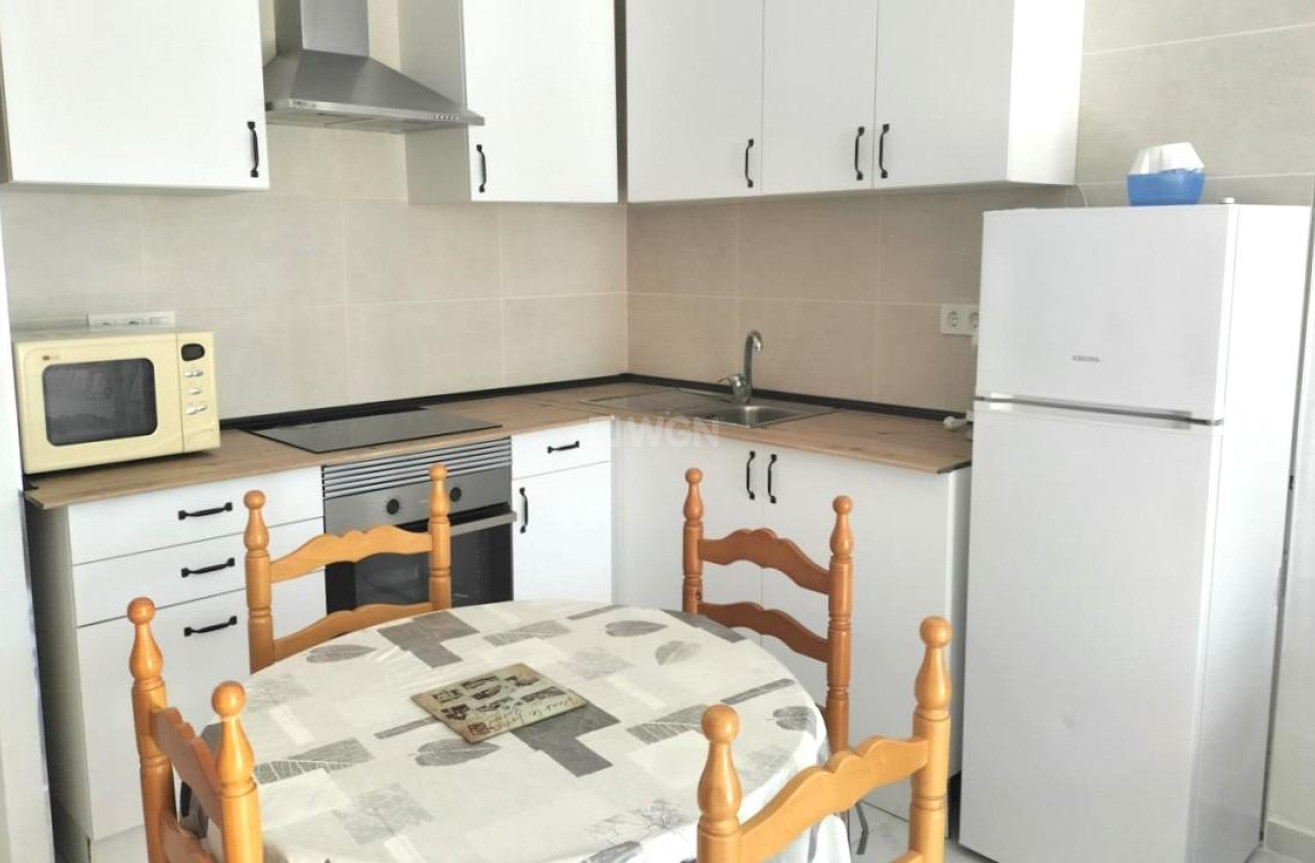 Odsprzedaż - Bungalow - Torrevieja - La Siesta - El Salado - Torreta