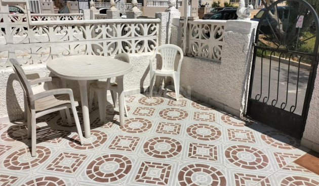 Odsprzedaż - Bungalow - Torrevieja - La Siesta - El Salado - Torreta