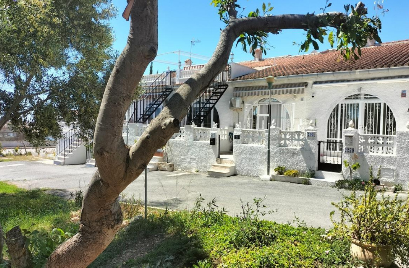 Odsprzedaż - Bungalow - Torrevieja - La Siesta - El Salado - Torreta