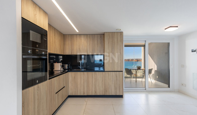 Odsprzedaż - Mieszkanie w bloku - Torrevieja - Costa Blanca