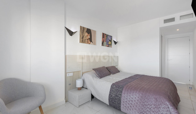 Odsprzedaż - Mieszkanie w bloku - Torrevieja - Costa Blanca