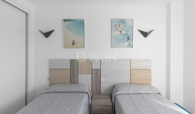 Odsprzedaż - Mieszkanie w bloku - Torrevieja - Costa Blanca