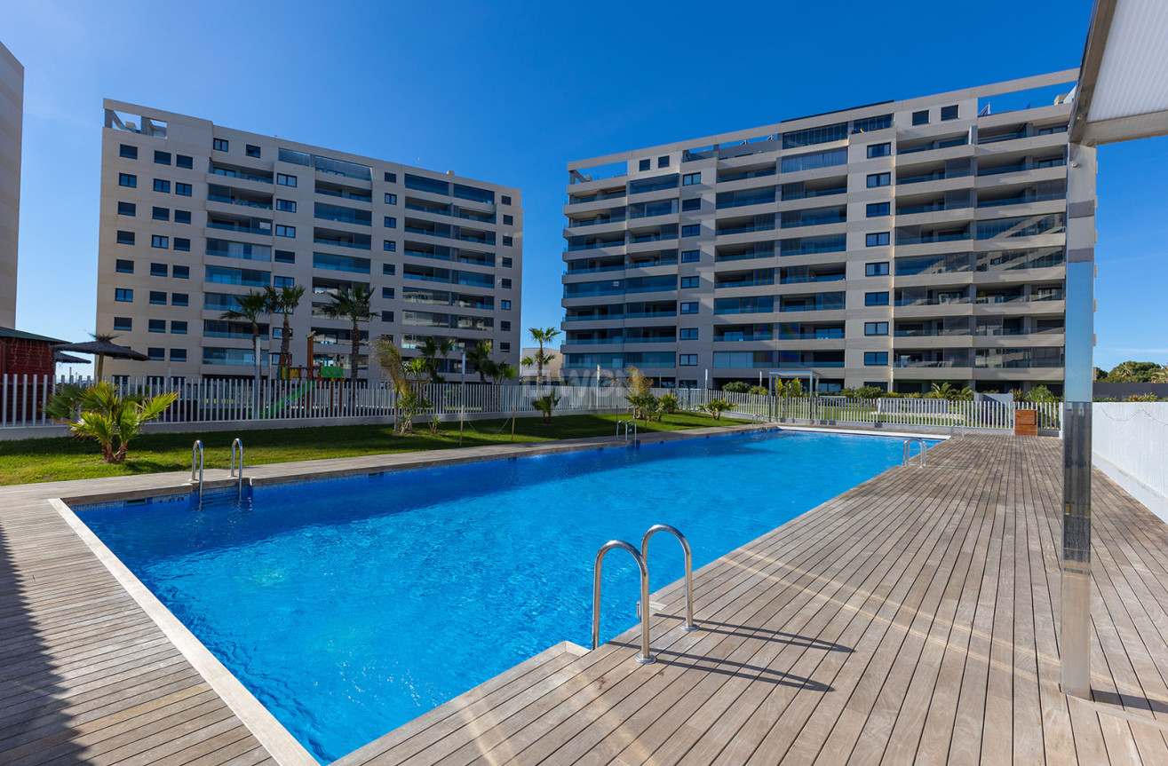 Odsprzedaż - Mieszkanie w bloku - Torrevieja - Costa Blanca