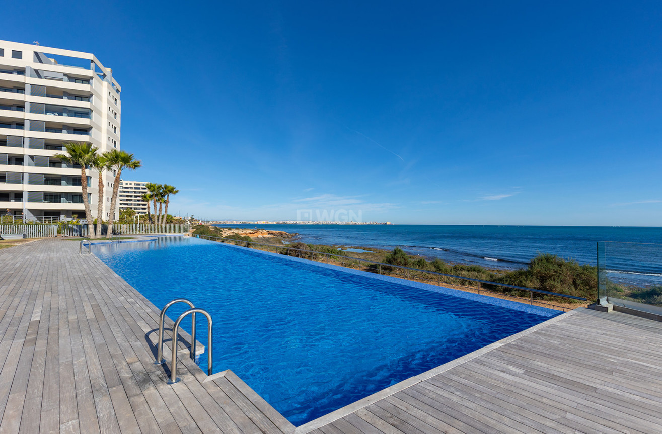 Odsprzedaż - Mieszkanie w bloku - Torrevieja - Costa Blanca