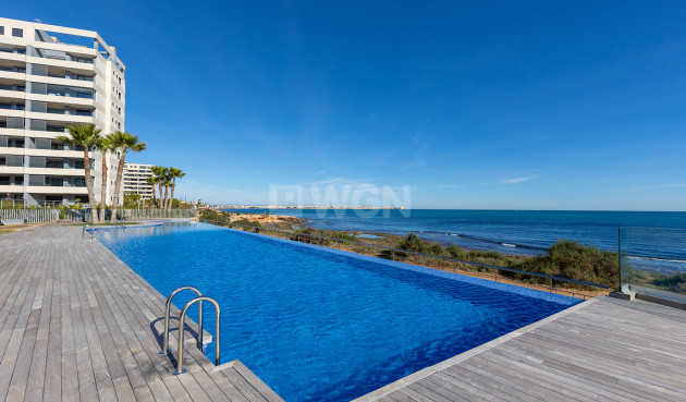 Odsprzedaż - Mieszkanie w bloku - Torrevieja - Costa Blanca