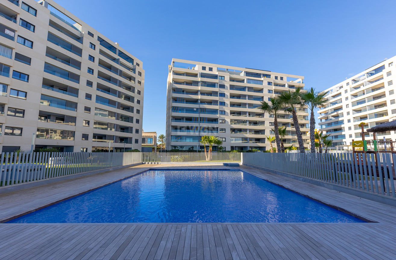 Odsprzedaż - Mieszkanie w bloku - Torrevieja - Costa Blanca