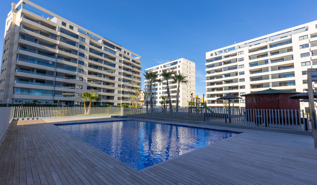 Odsprzedaż - Mieszkanie w bloku - Torrevieja - Costa Blanca