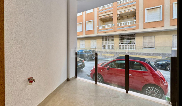 Odsprzedaż - Mieszkanie w bloku - Torrevieja - Habaneras